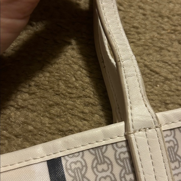 Tory Burch GEMINI LINK CANVAS TOTE BAG - Picture 4 of 13
